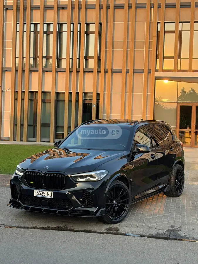 BMW X5 2019 — photo 2