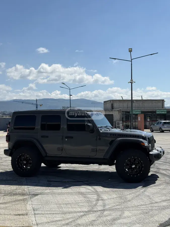 Jeep Wrangler 2023 — photo 2
