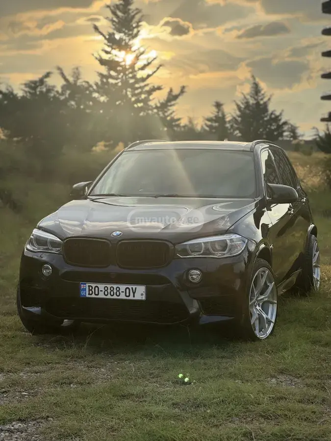 BMW X5 2015 — photo 2
