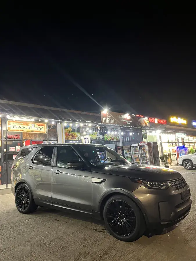 Land Rover Discovery 5 / LR5 2018 — photo 2