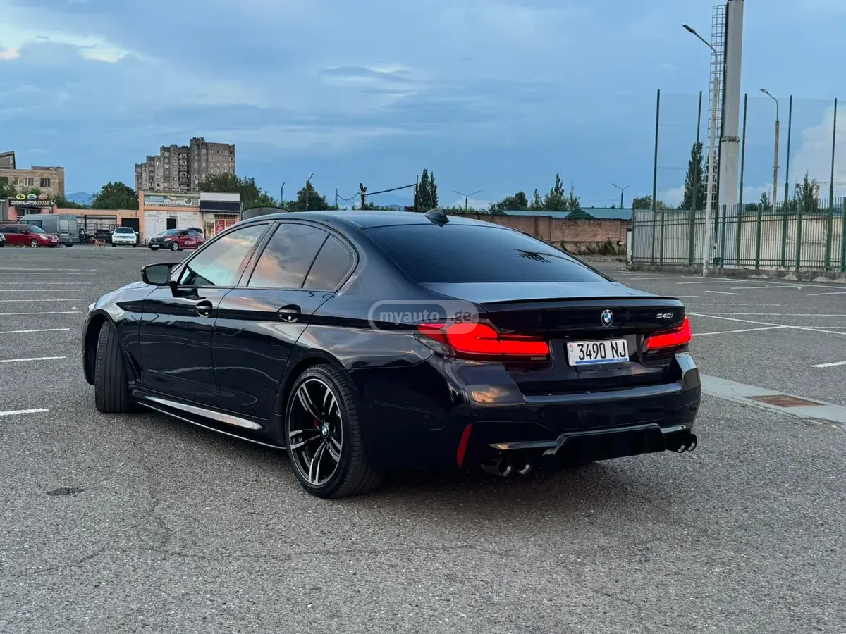 BMW 540 2023 — photo 2