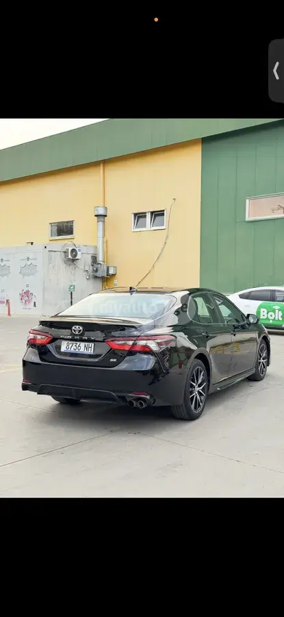 Toyota Camry 2021 — photo 2
