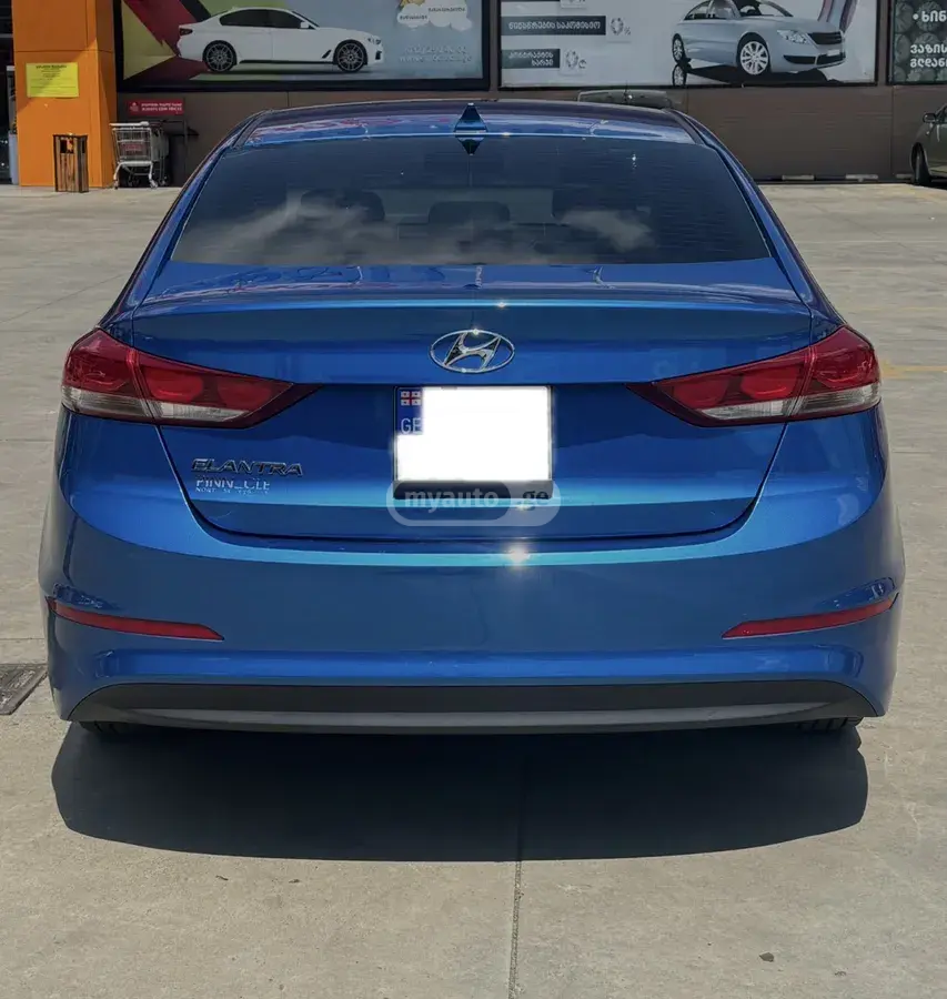 Hyundai Elantra 2018 — photo 2