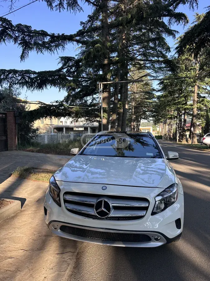 Mercedes-Benz GLA 250