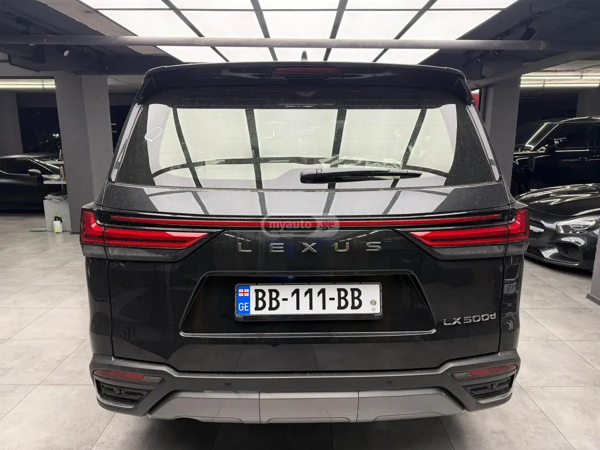 Lexus LX 500 2026 — photo 2