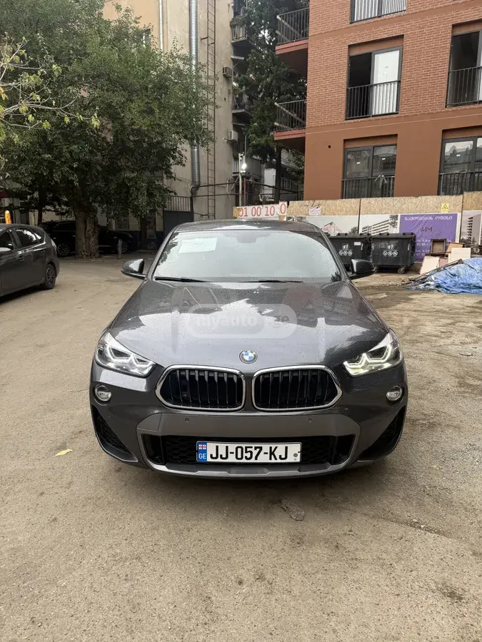 BMW X2