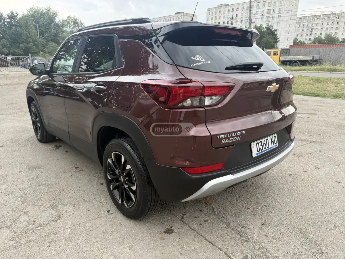 Chevrolet Trailblazer 2022 — photo 2