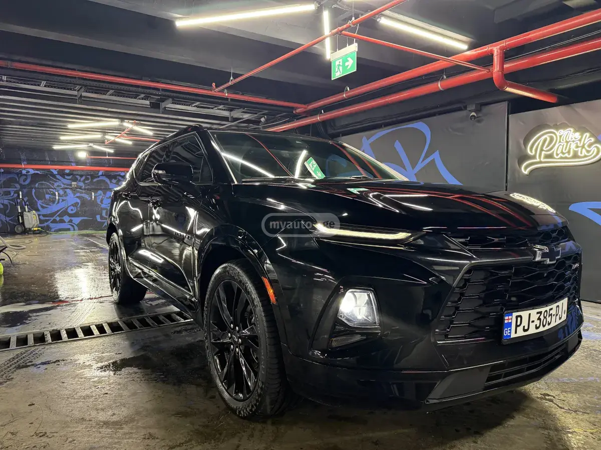 Chevrolet Blazer 2020 — photo 2
