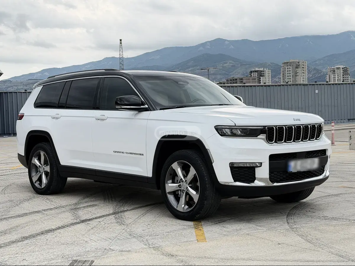 Jeep Grand Cherokee 2023 — photo 2