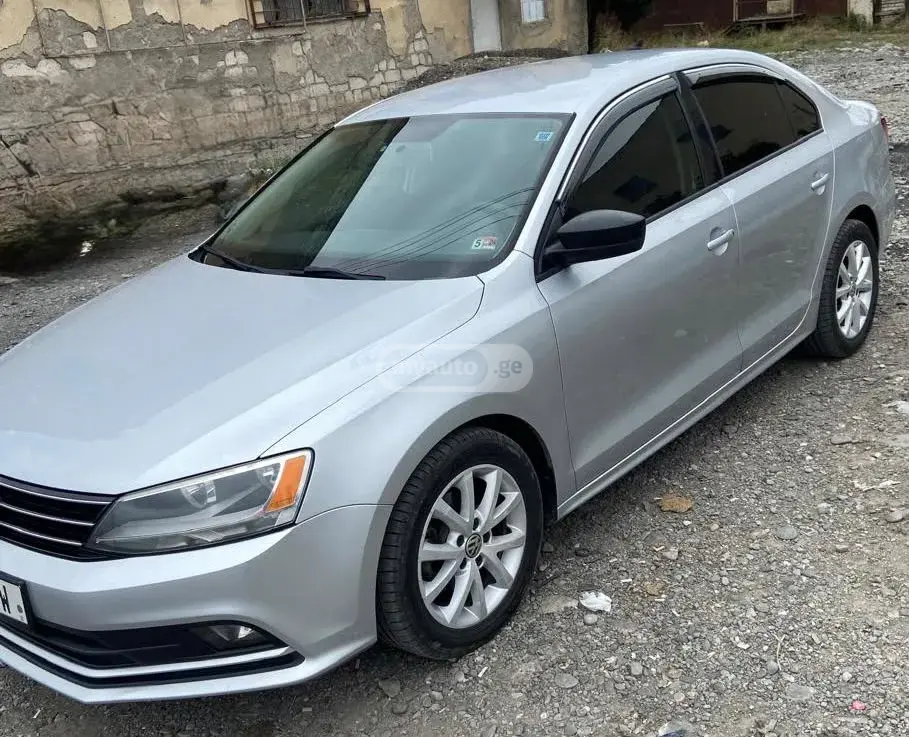 Volkswagen Jetta 2015 — photo 2