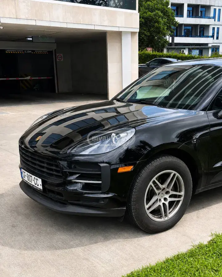 Porsche Macan 2019 — photo 2