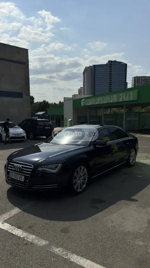 Audi A8