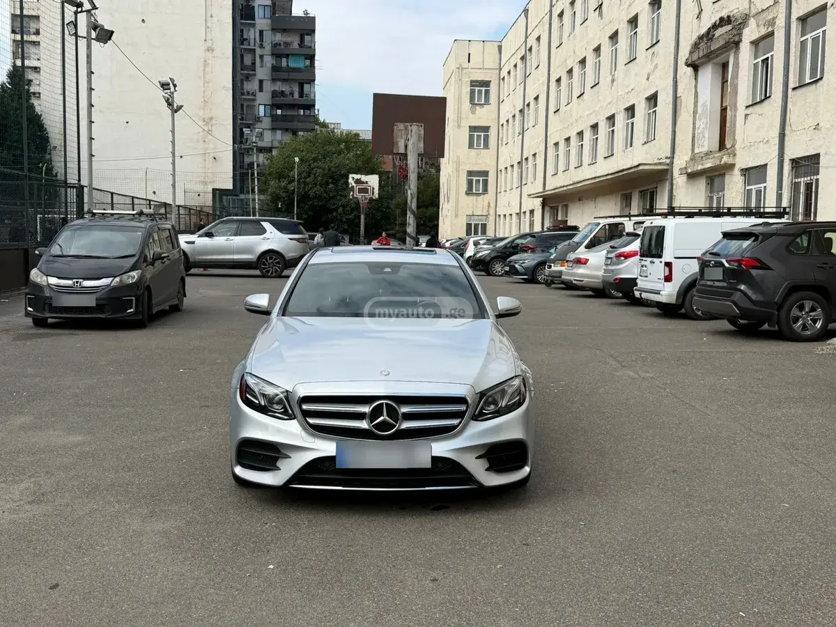 Mercedes-Benz E 300