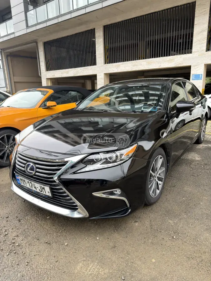 Lexus ES 300 2016 — photo 2