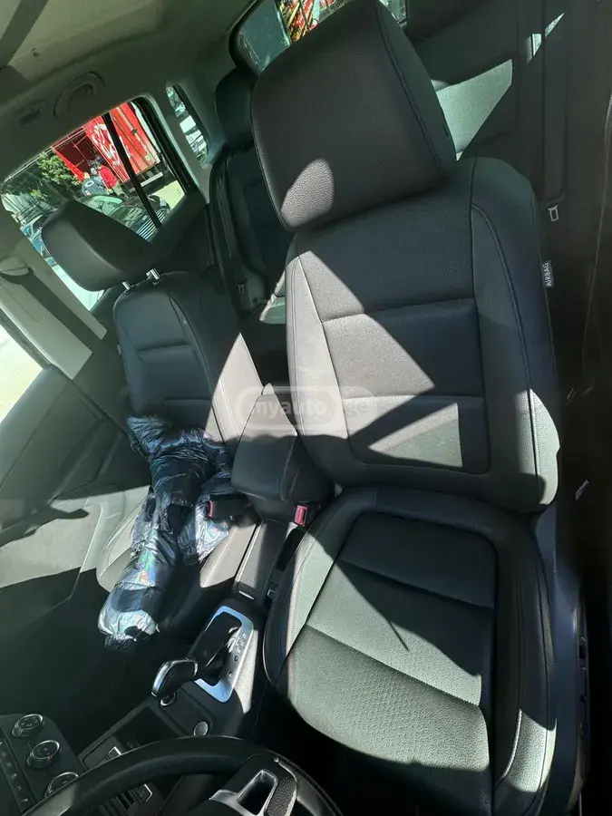 Volkswagen Tiguan 2016 — photo 2