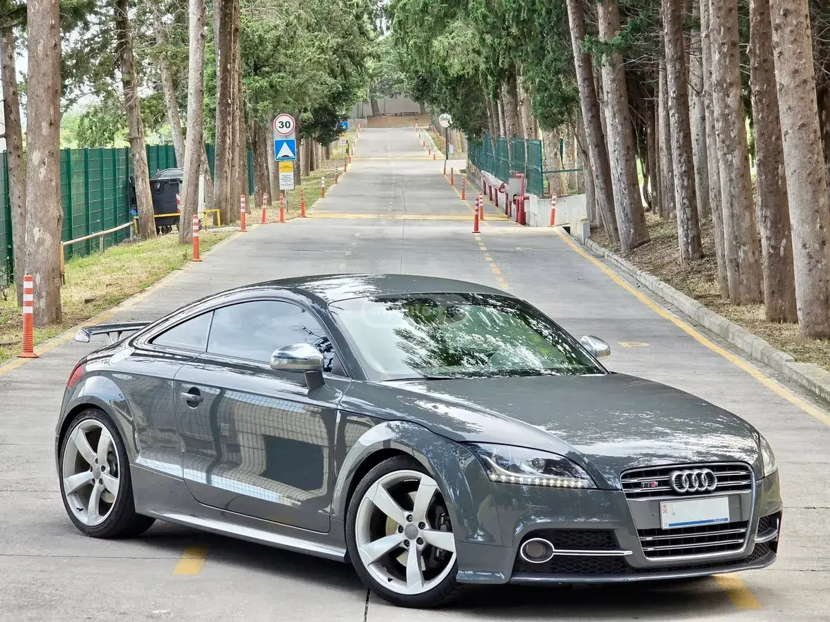 Audi TT 2014 — photo 2