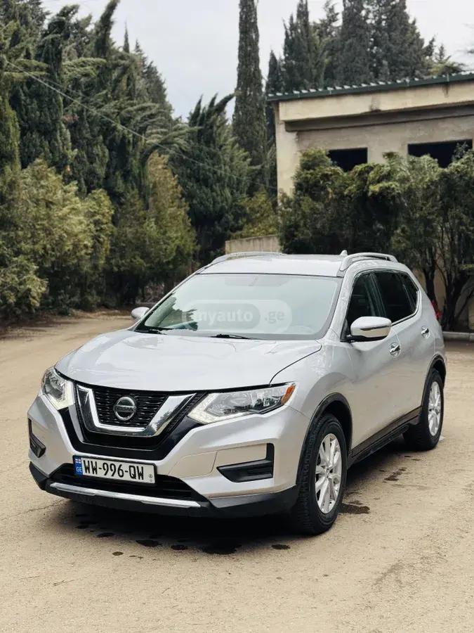 Nissan Rogue 2018 — photo 2