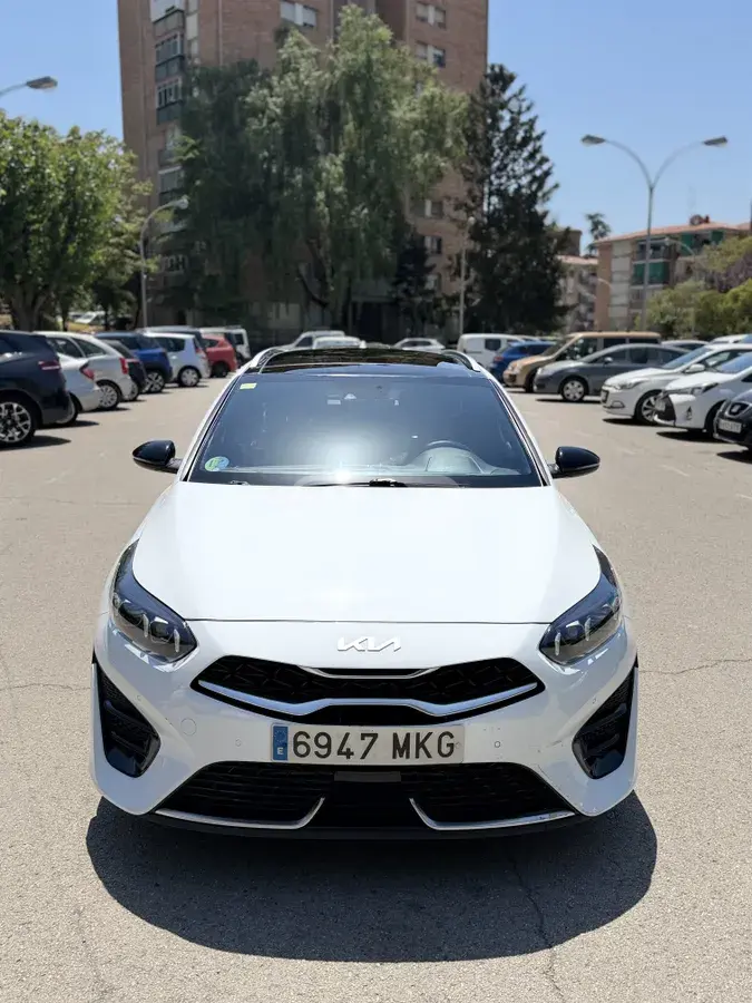 Kia Ceed 2023 — photo 2