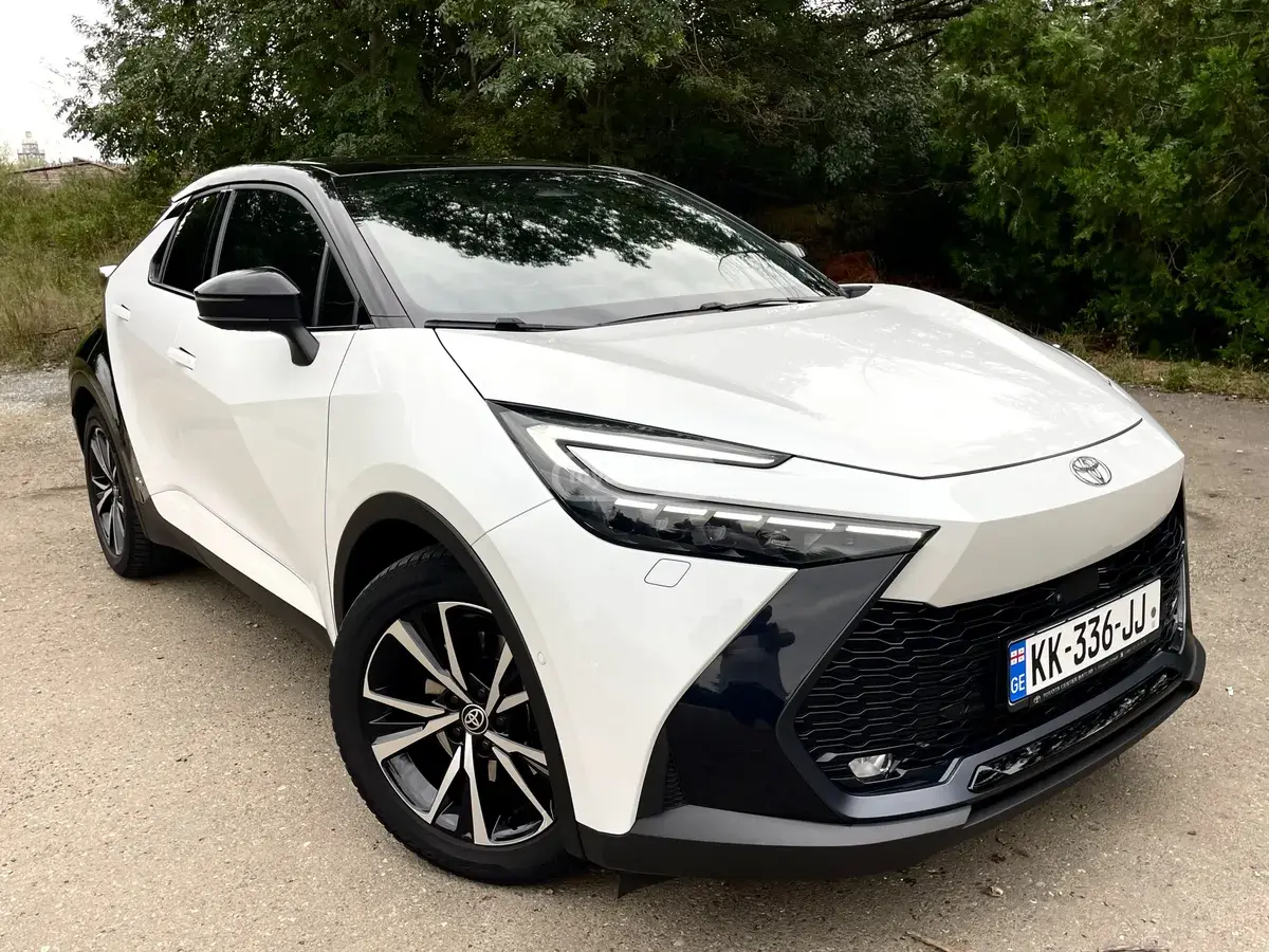 Toyota C-HR 2024 — photo 2
