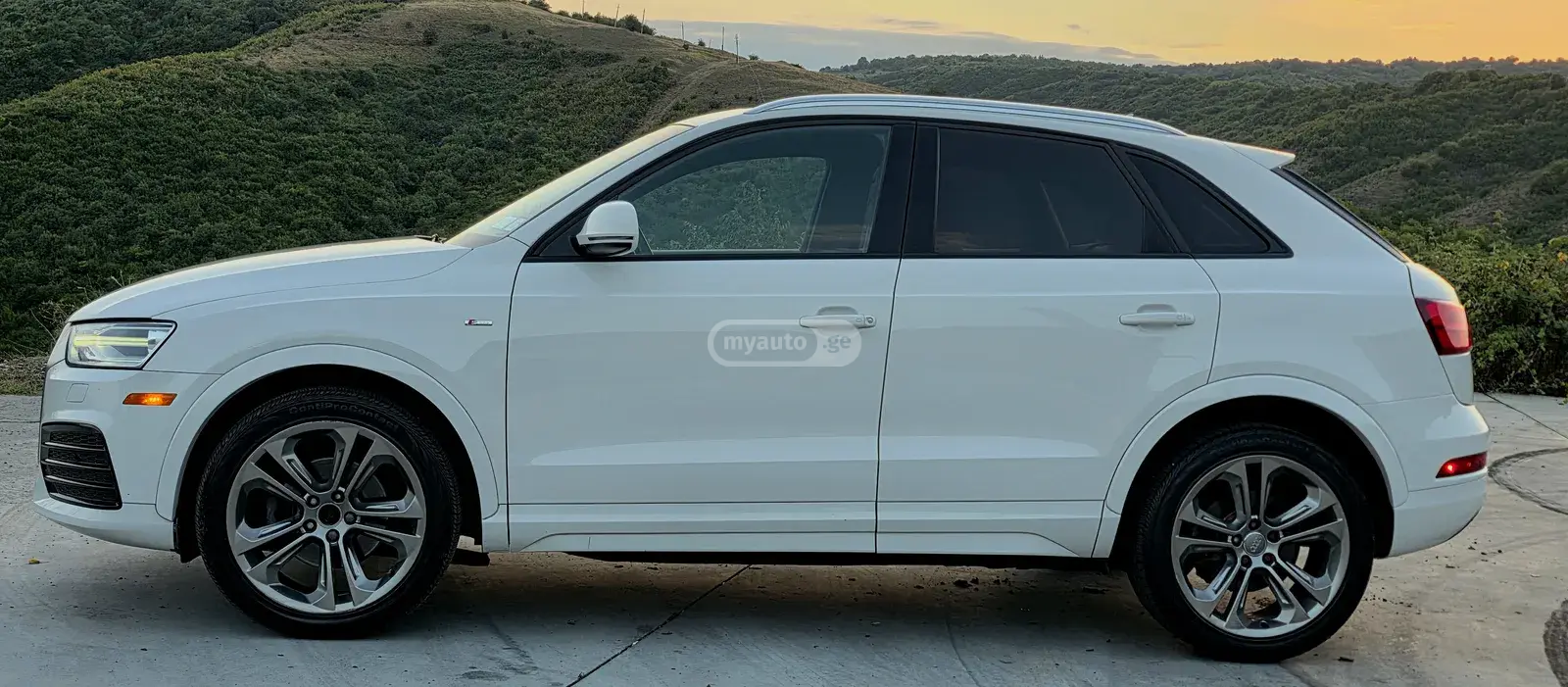 Audi Q3 2017 — photo 2