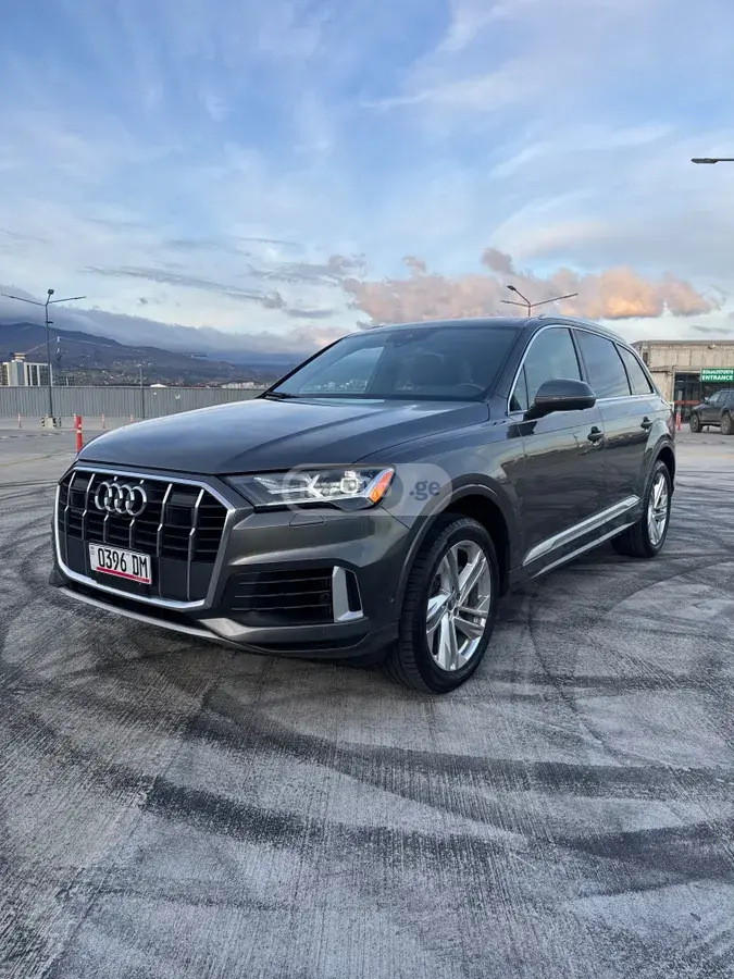 Audi Q7 2020 — photo 2