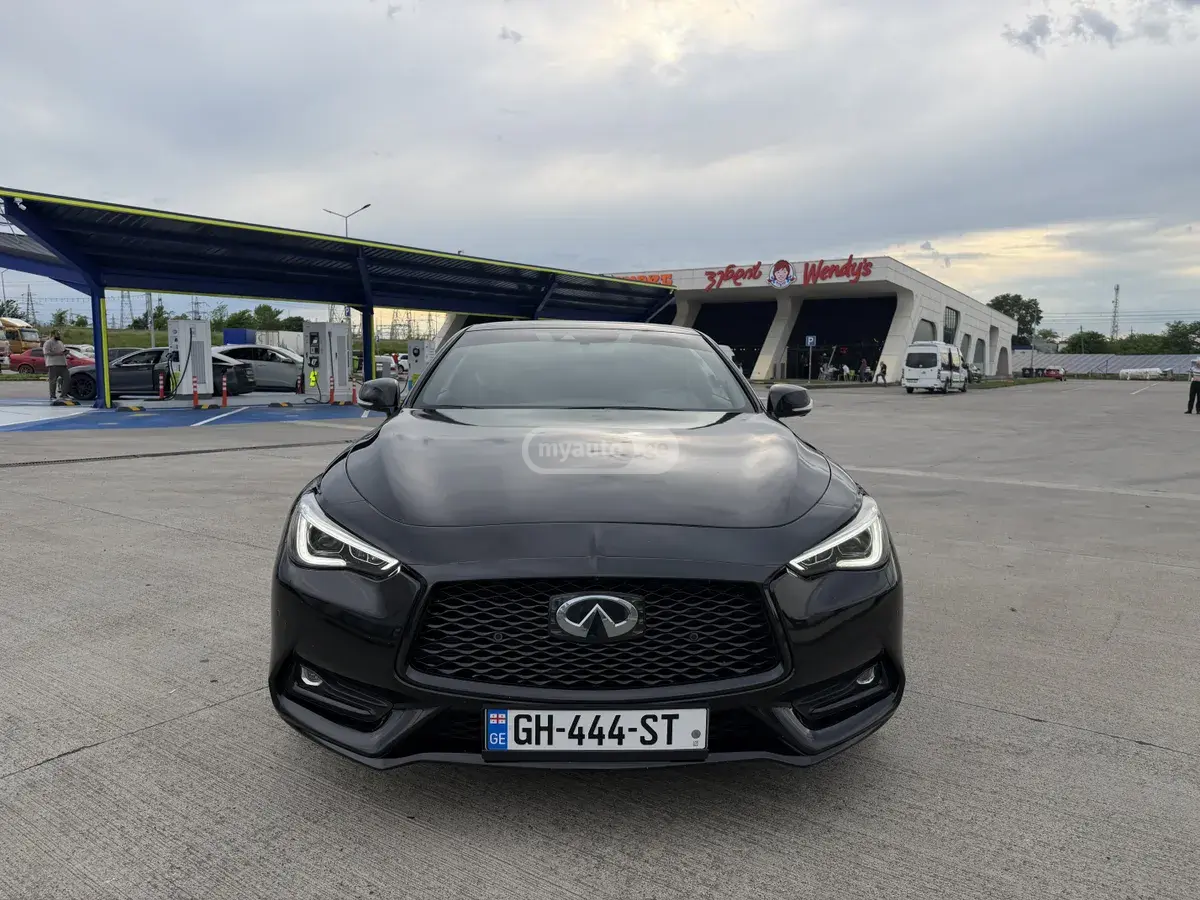 Infiniti Q60 2022 — photo 2