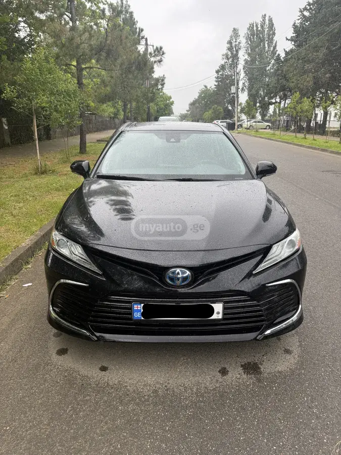 Toyota Camry 2022 — photo 2