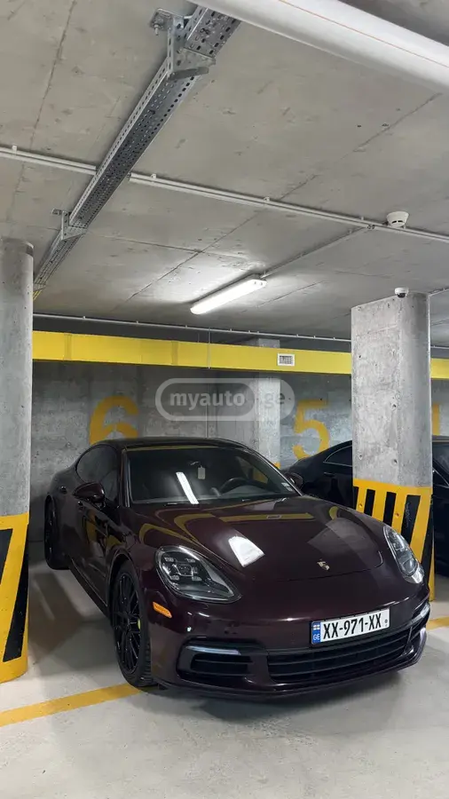 Porsche Panamera 2018 — photo 2