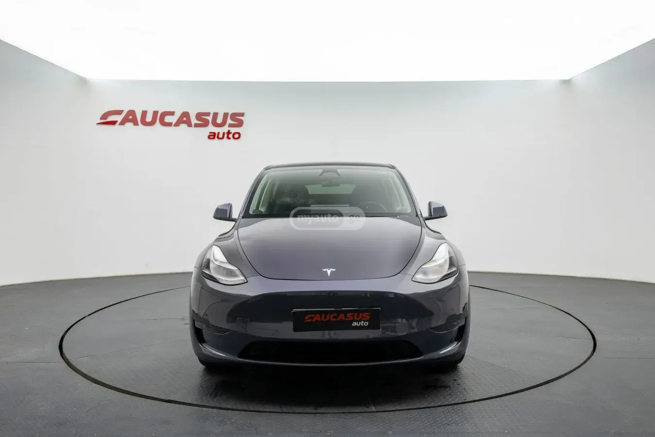 Tesla Model Y 2022 — photo 2