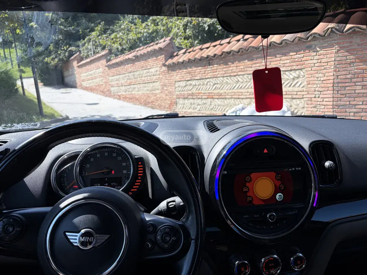 Mini Countryman 2017 — photo 2
