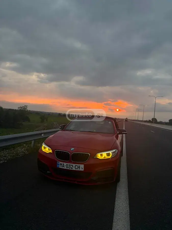 BMW M240 2017 — photo 2