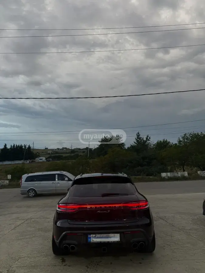 Porsche Macan 2022 — photo 2