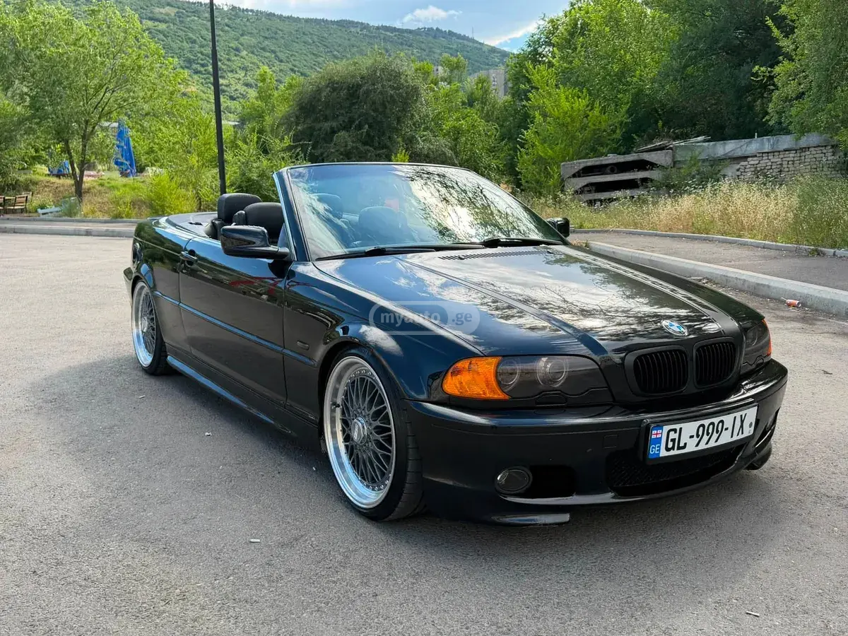 BMW 330