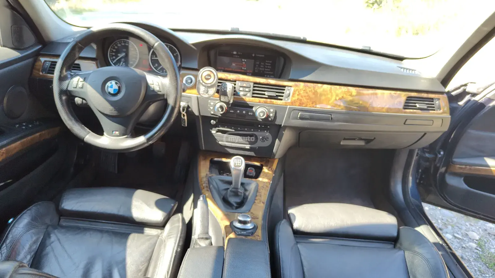 BMW 320 2008 — photo 2