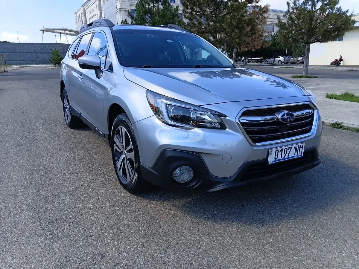 Subaru Outback 2017 — photo 2
