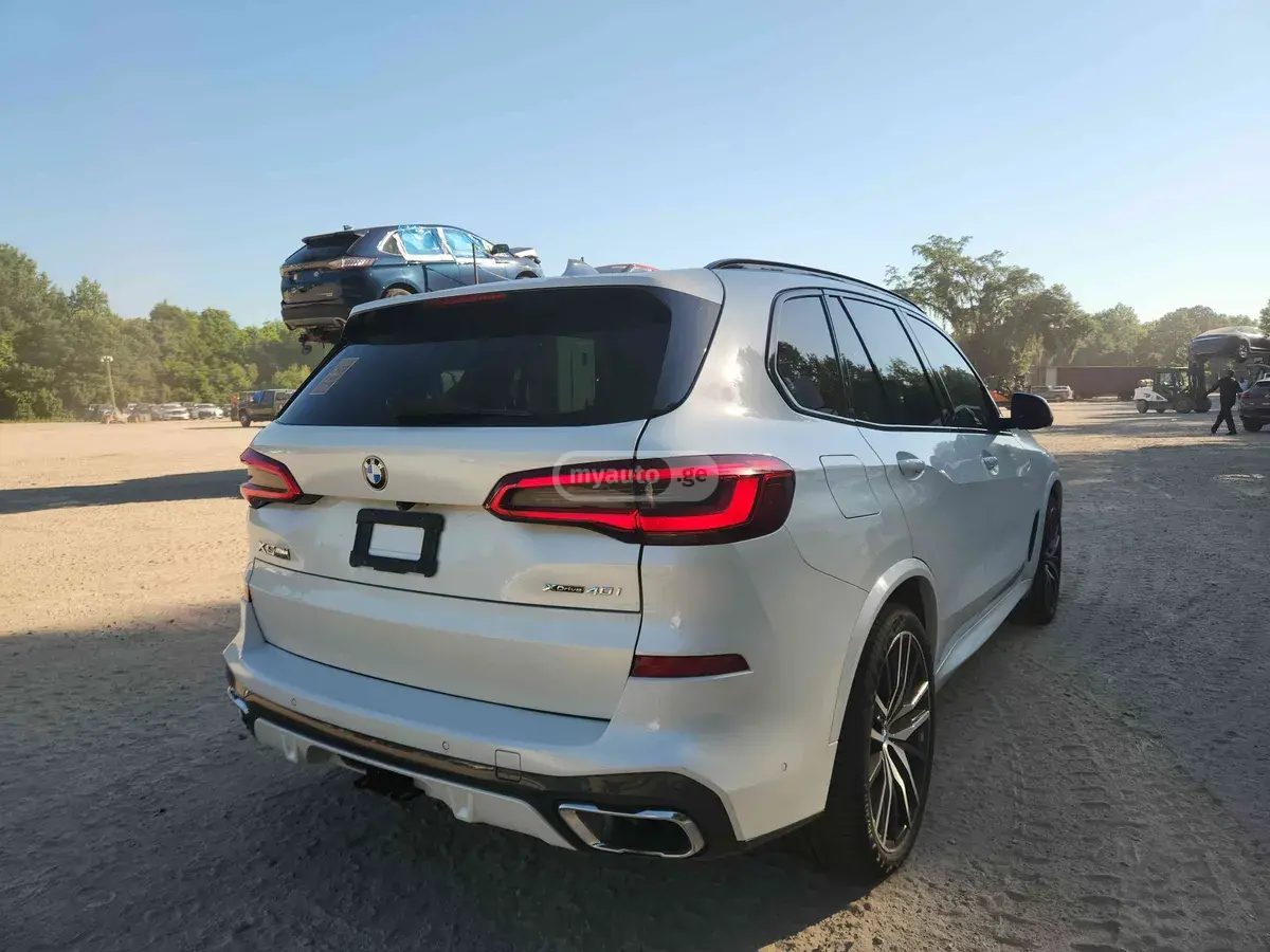 BMW X5 2019 — photo 2
