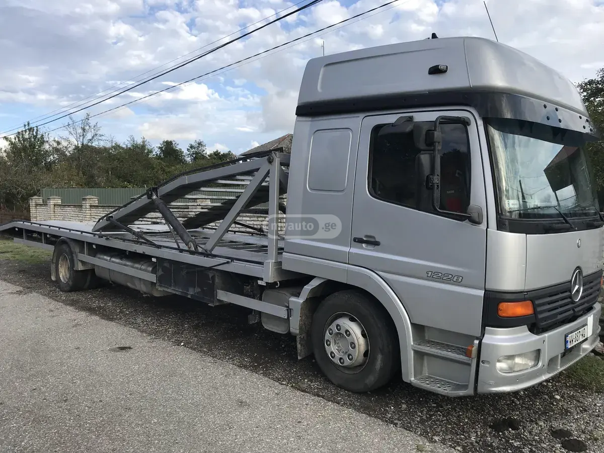Mercedes-Benz Atego 2001 — photo 2