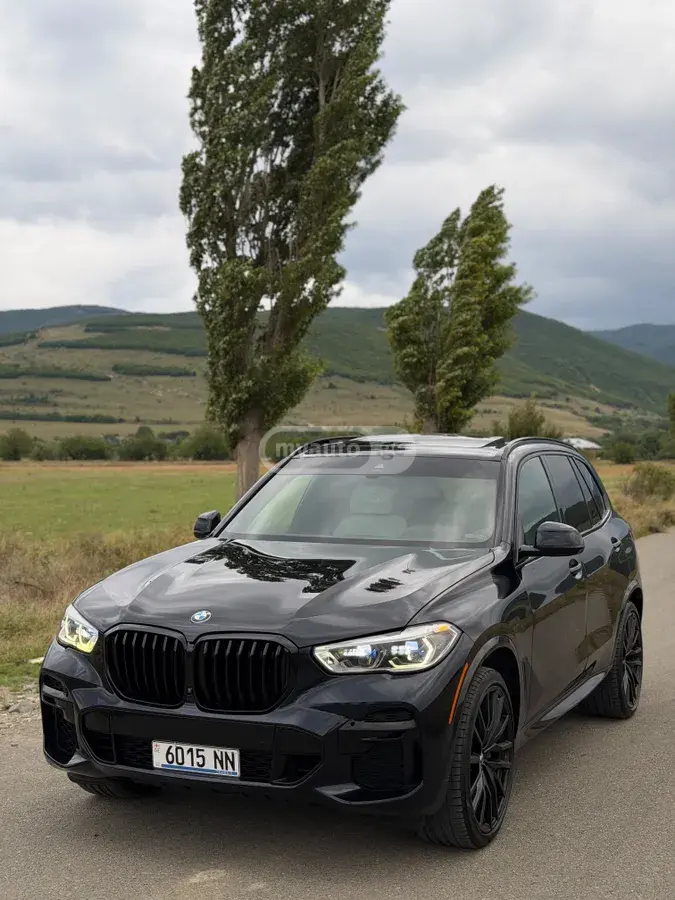 BMW X5 2022 — photo 2