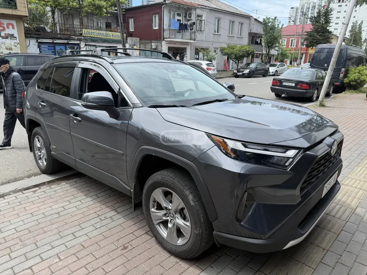 Toyota RAV4 2024 — photo 2
