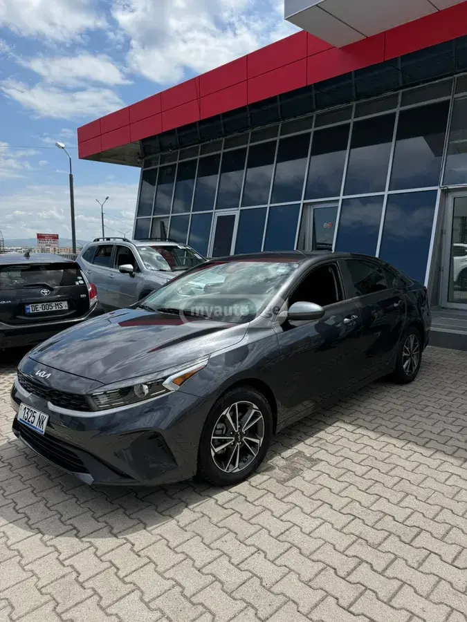 Kia Forte 2022 — photo 2