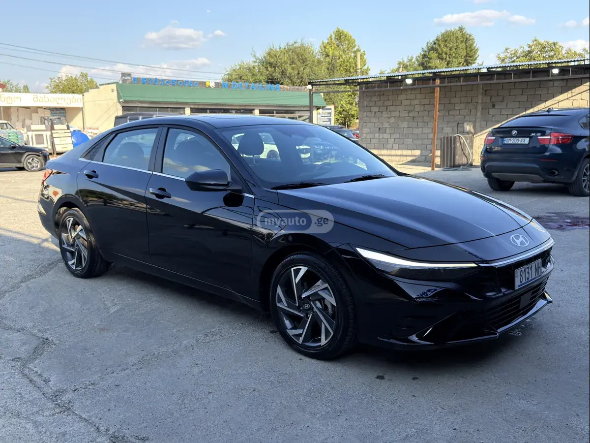 Hyundai Elantra 2025 — photo 2