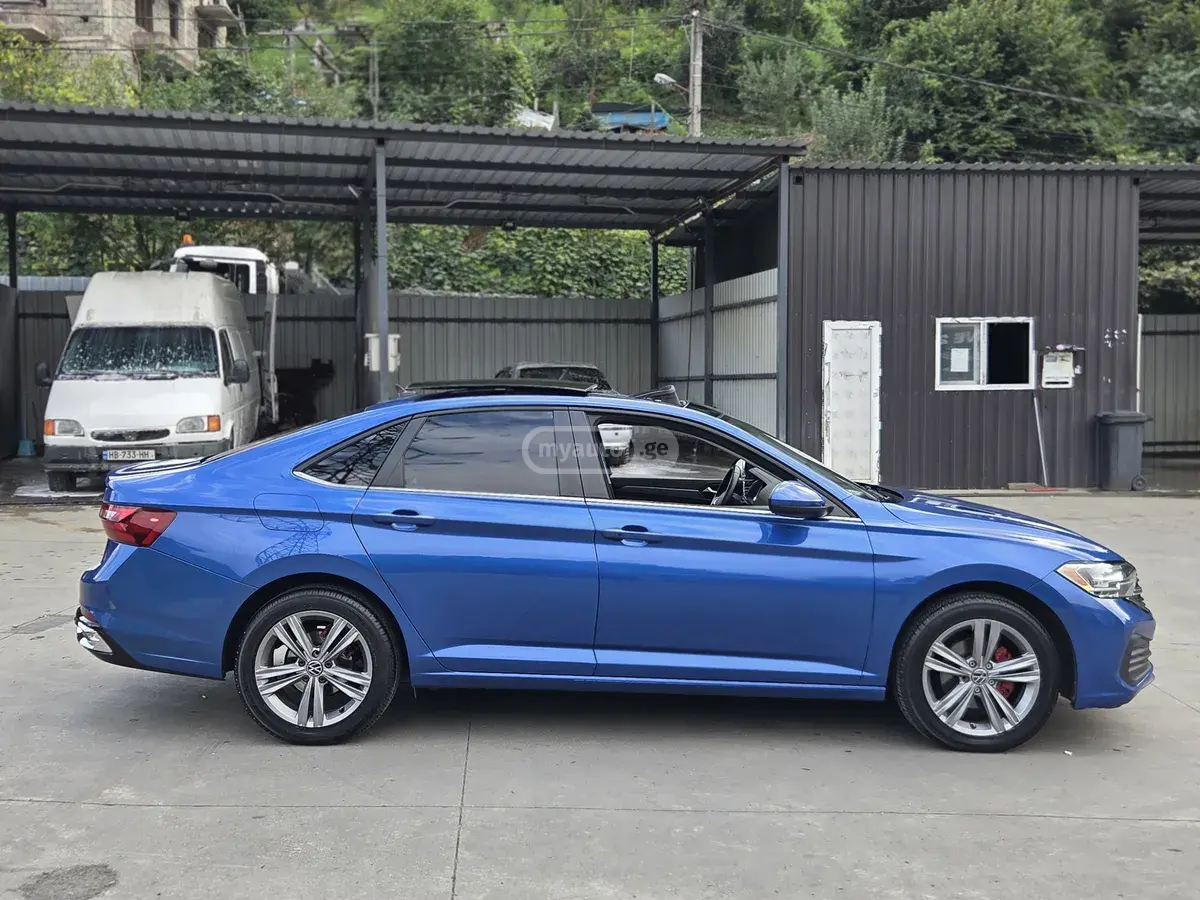 Volkswagen Jetta 2022 — photo 2