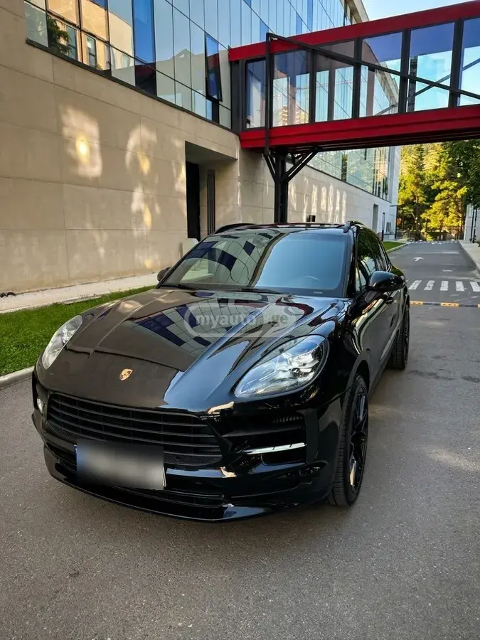 Porsche Cayenne 2022 — photo 2