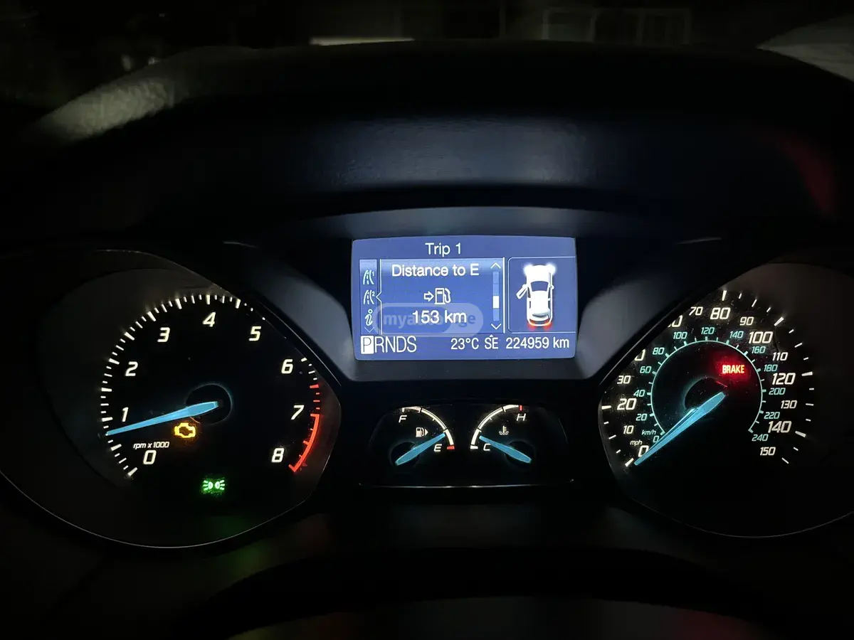 Ford Focus 2012 — photo 2