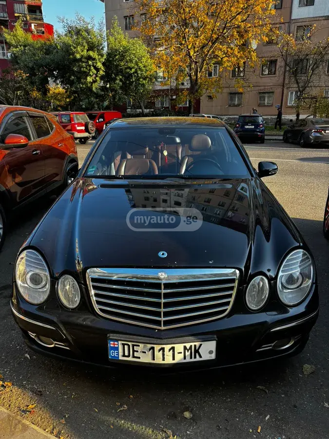 Mercedes-Benz E 320