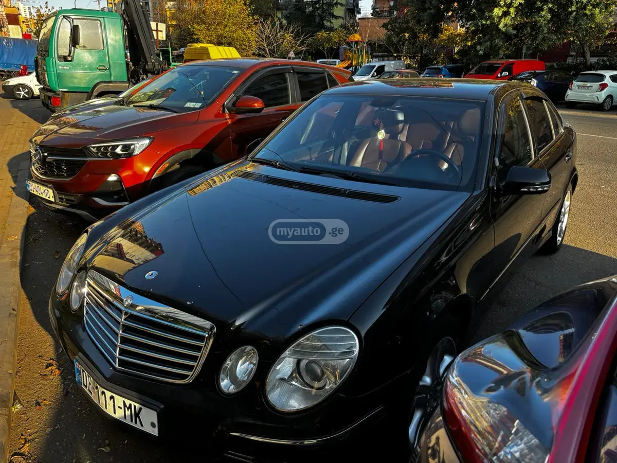 Mercedes-Benz E 320 2007 — photo 2