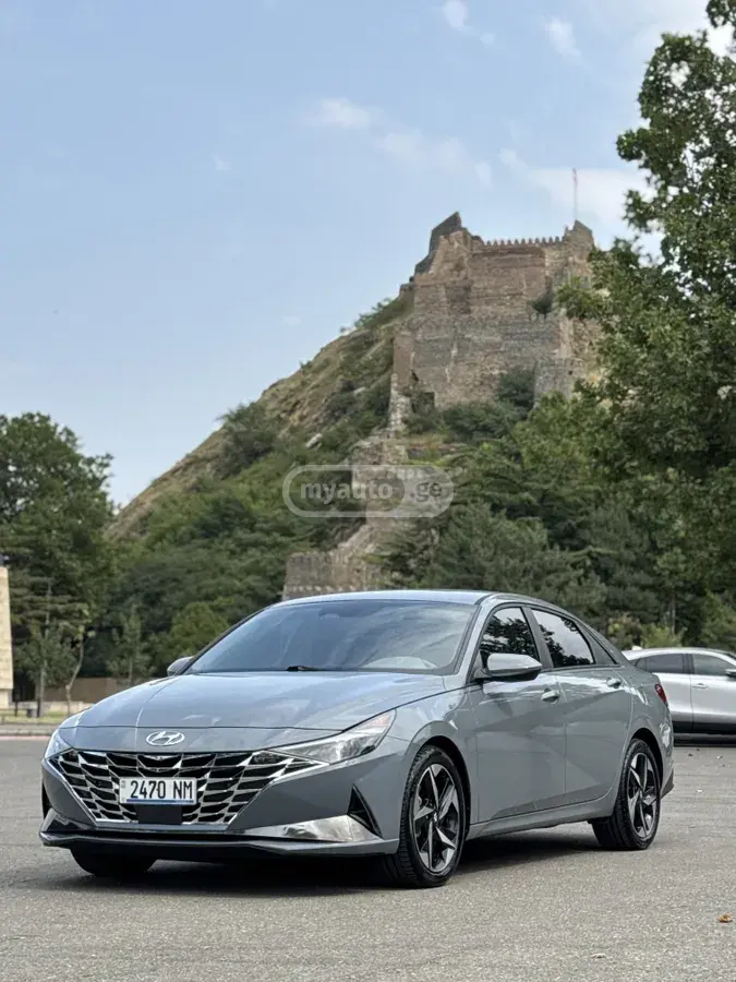 Hyundai Elantra 2022 — photo 2