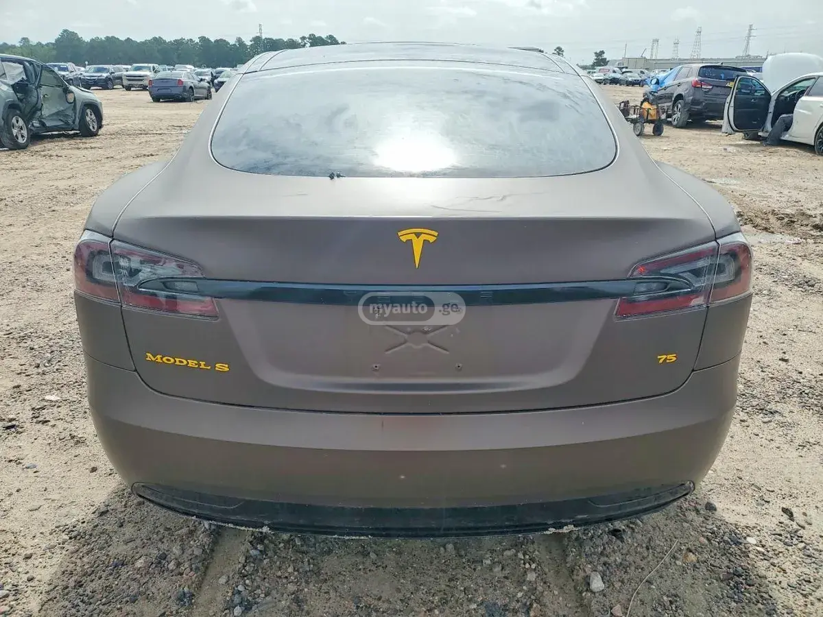 Tesla Model S 2017 — photo 2