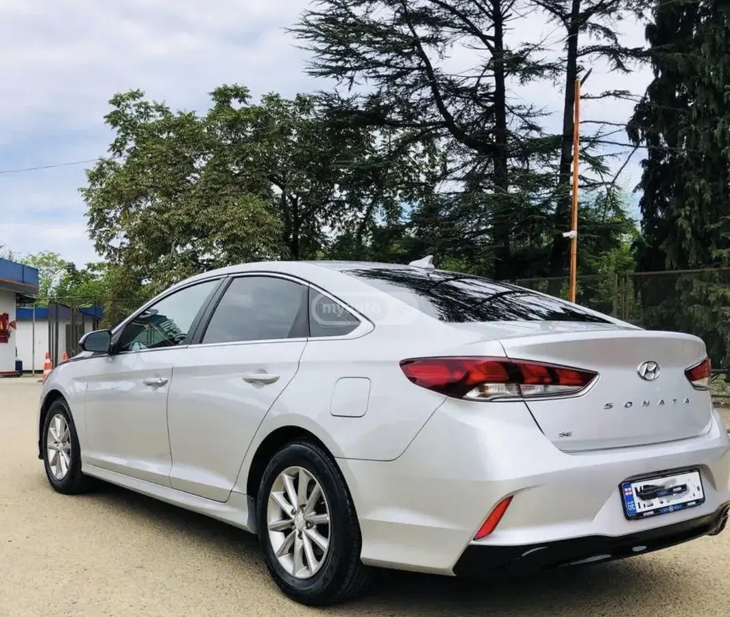 Hyundai Sonata 2018 — photo 2