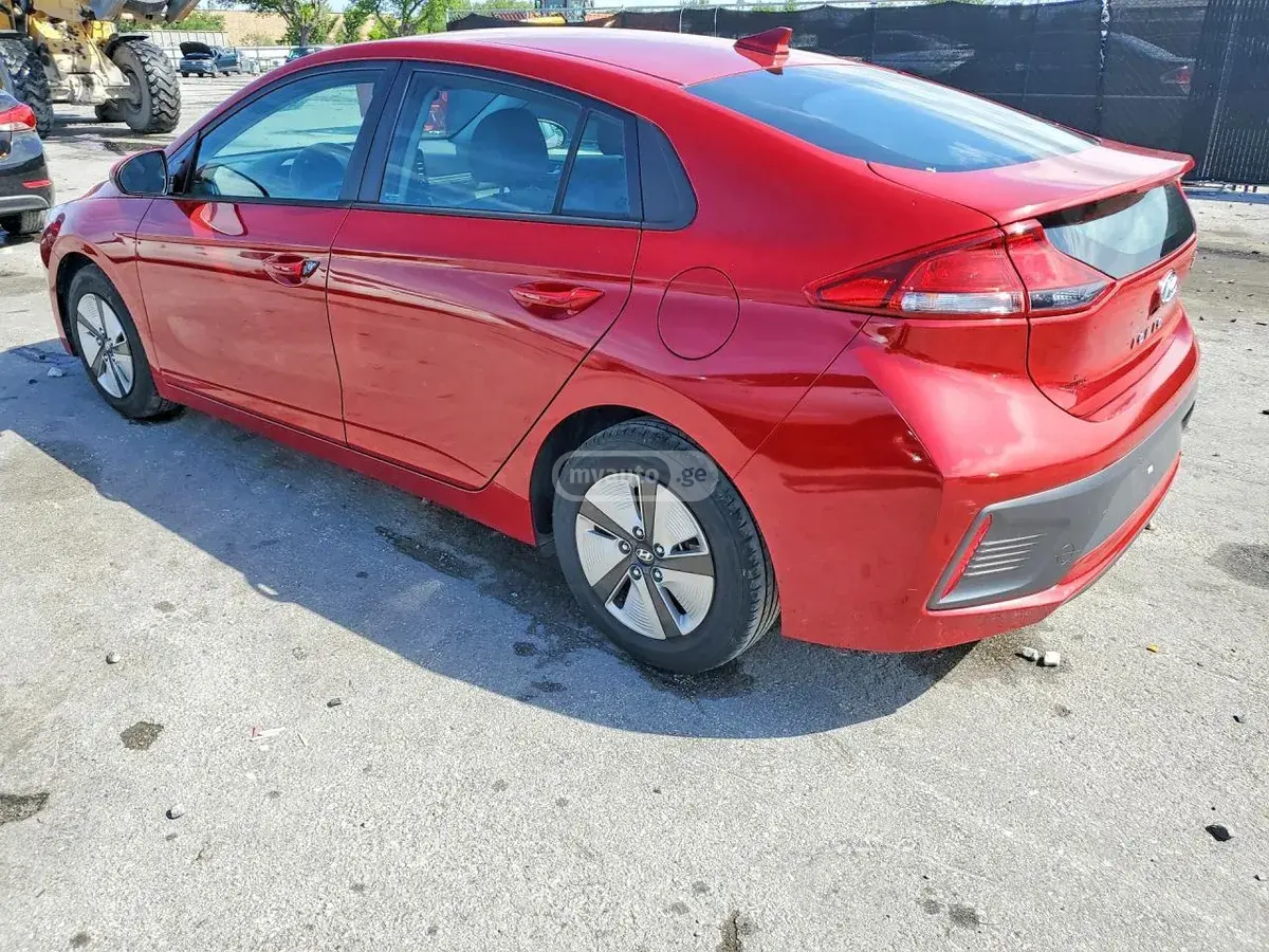 Hyundai Ioniq 2021 — photo 2